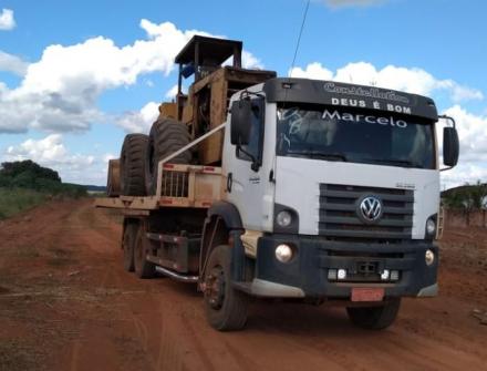 TRANSPORTE DE MAQUINÁRIO